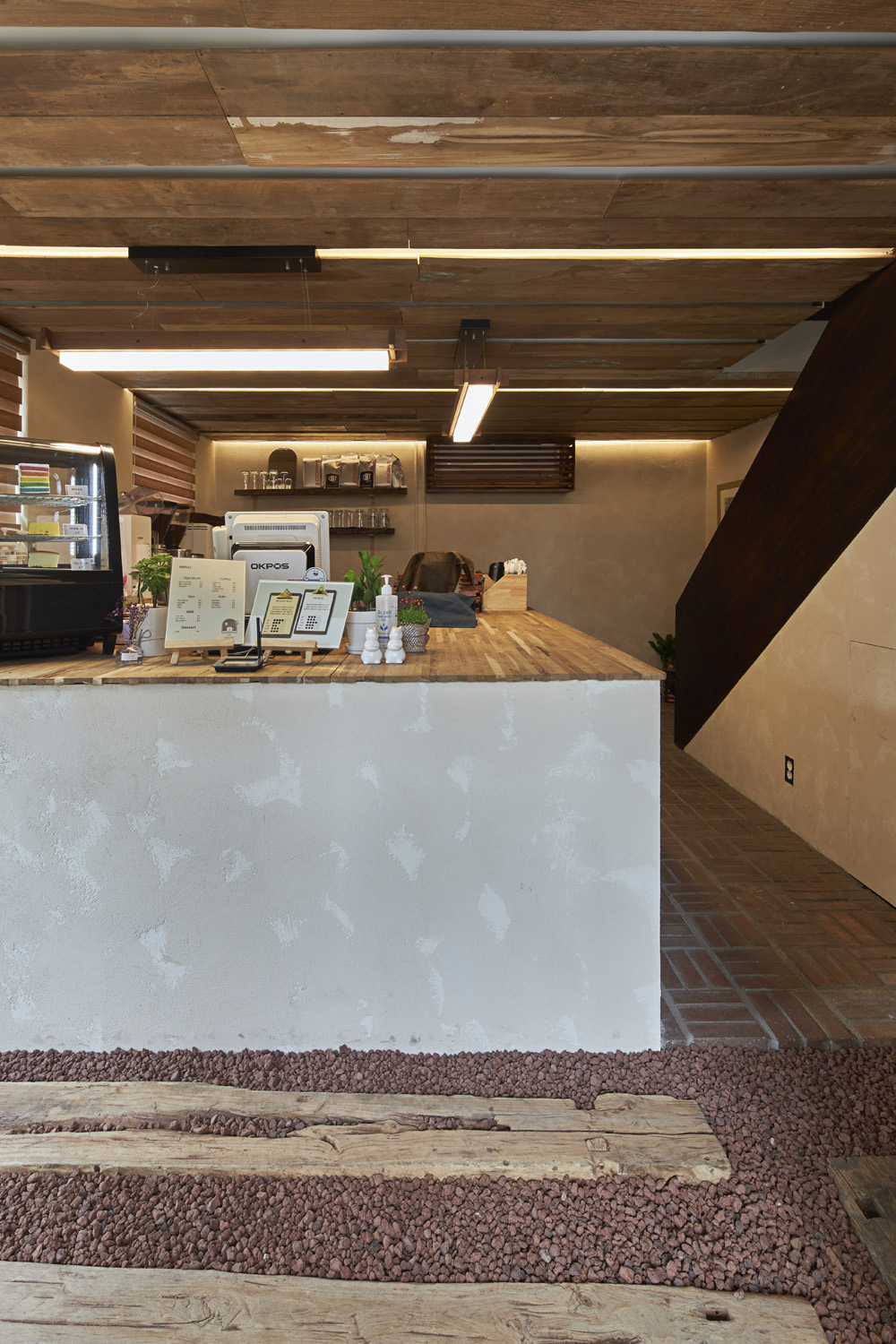 首尔咖啡厅 | 现代极简风格的完美体现-10