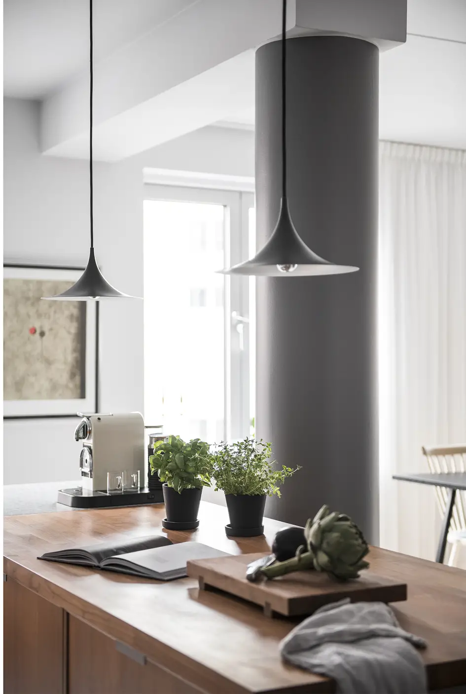 瑞典设计师打造纽约风格家庭公寓，水景阳台成亮点-7