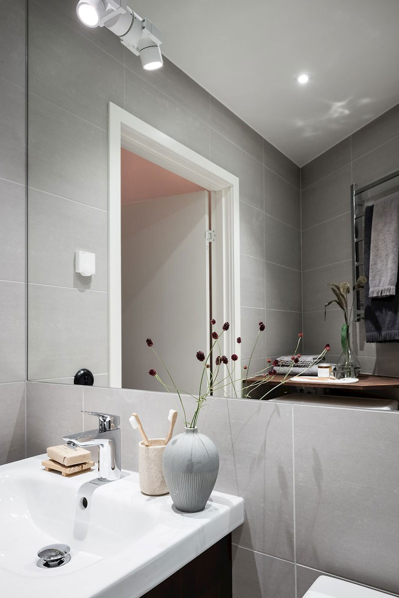 瑞典白色公寓，一窗一镜尽显经典魅力-14