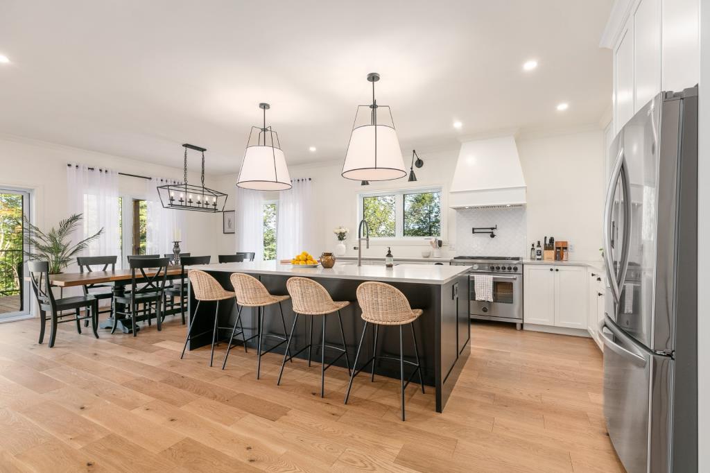 LacBrome地区农舍风格新住宅丨加拿大魁北克丨Joli Joli Design-18