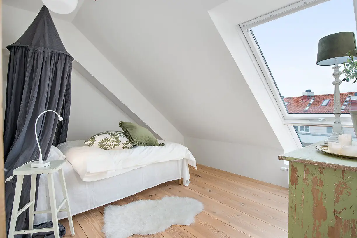 跃层公寓 | 红屋顶下的北欧风情-22