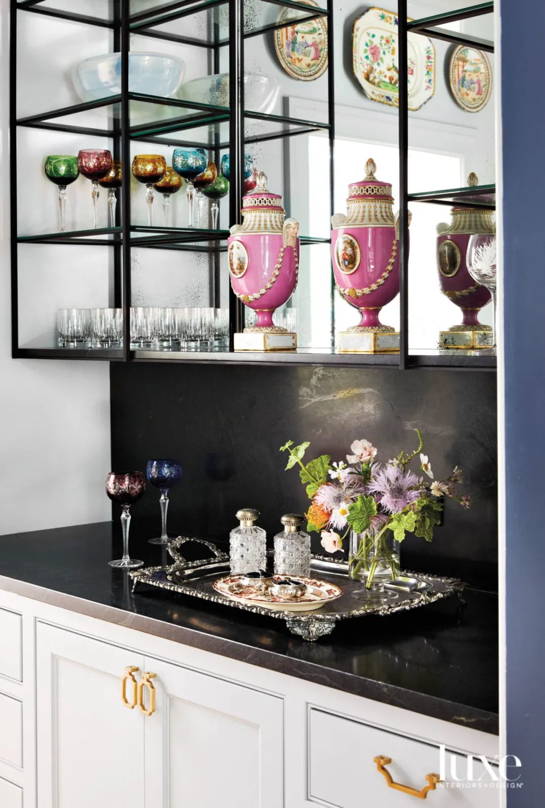 Hickory Chair — 畅游色彩的奢华住宅-30