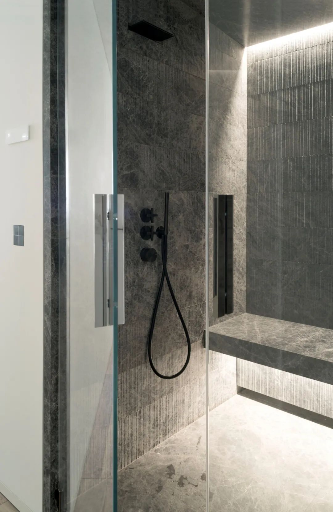 有机建筑哲学融入未来主义设计-45