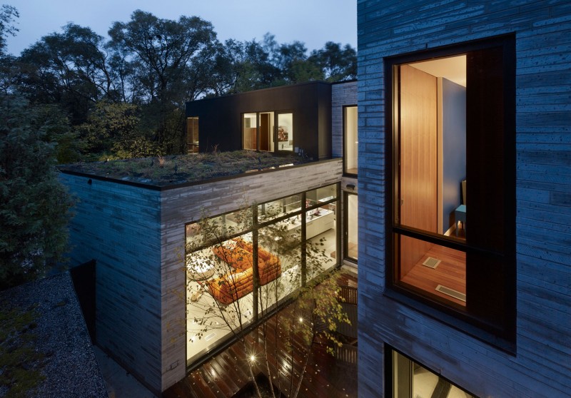 Cedarvale Ravine House by Drew Mandel Architects-14