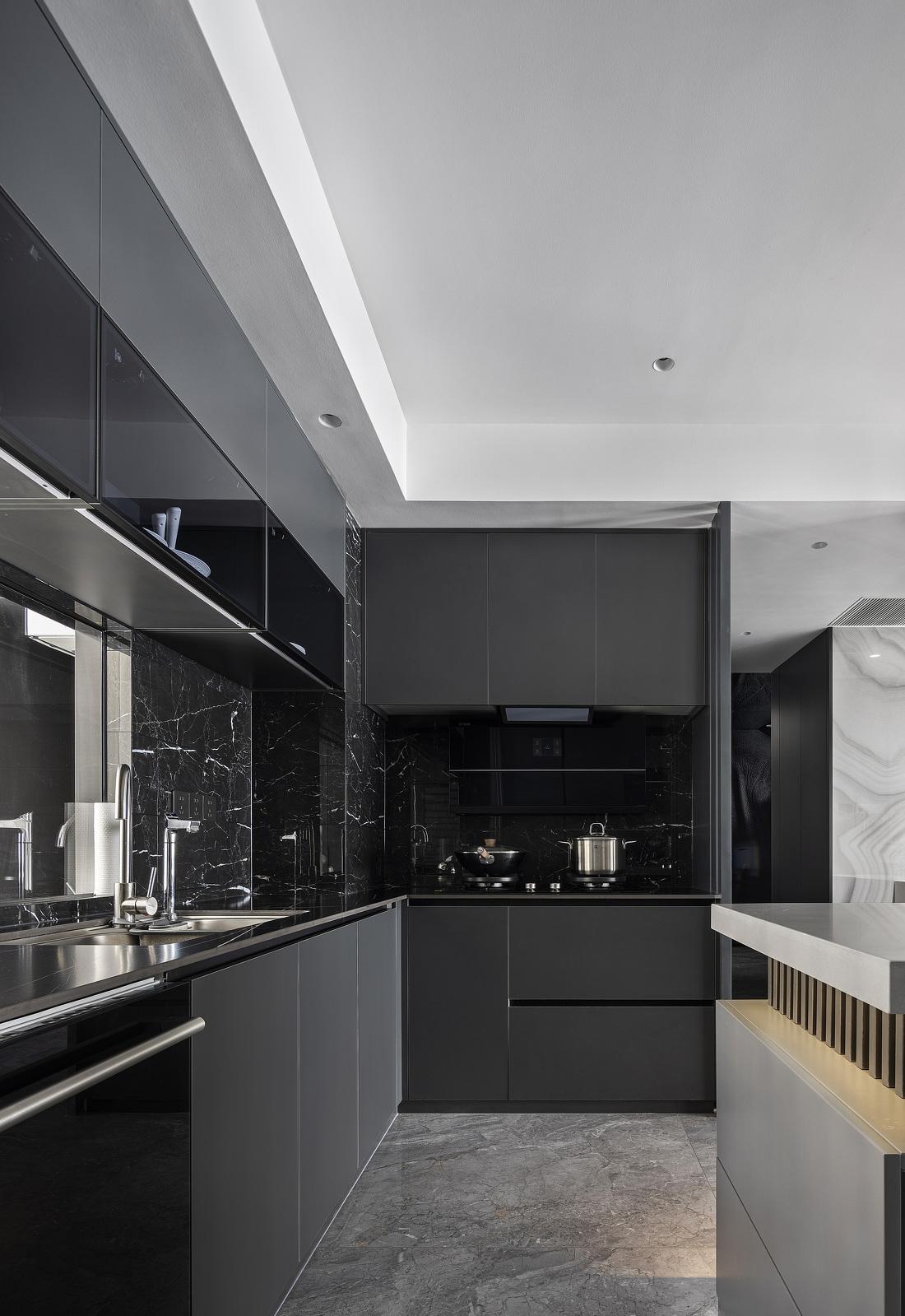 黑白琴键 - 融合硬朗与温柔的现代简约家居设计-12