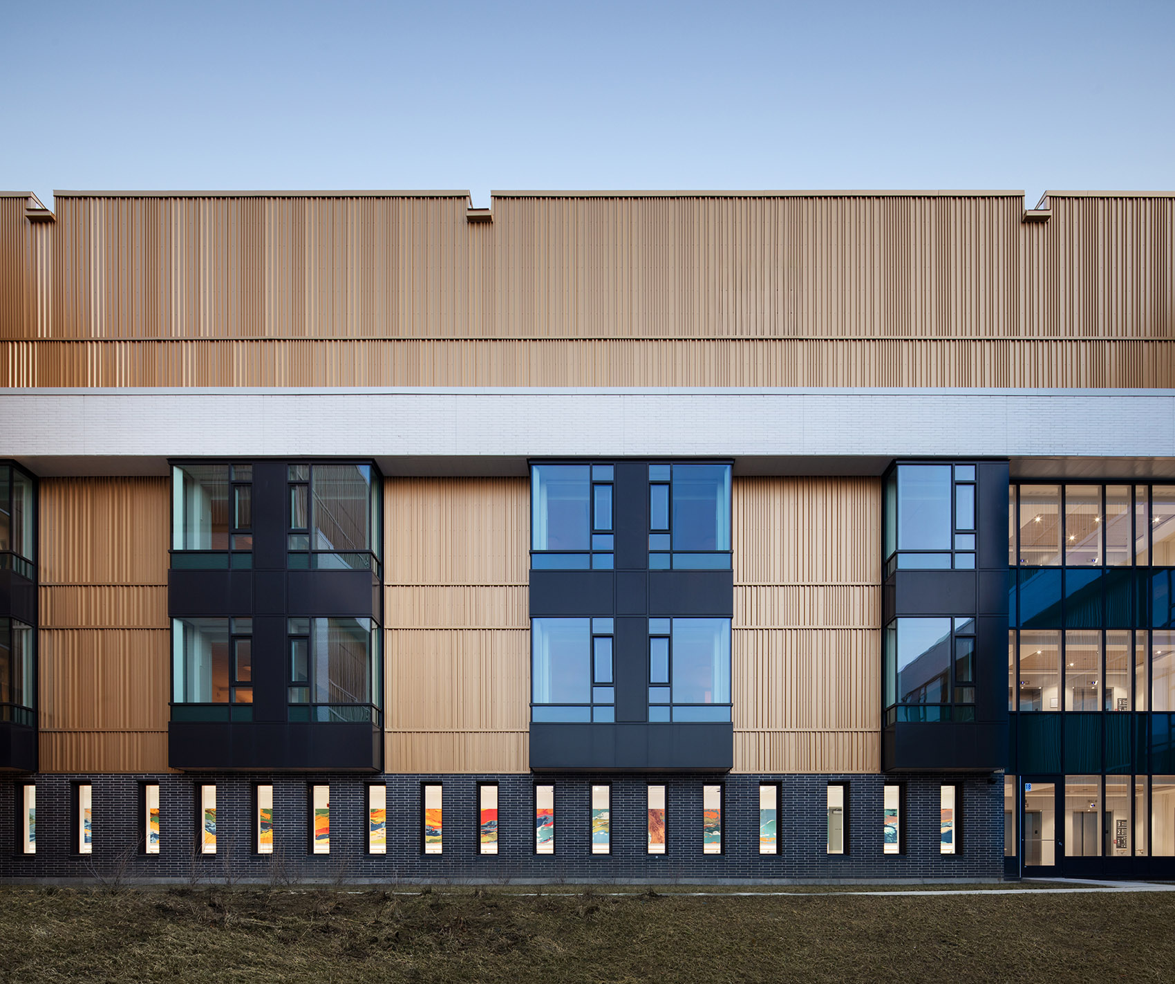 Le cycle du présent装饰壁画，加拿大 / Yechel Gagnon-33