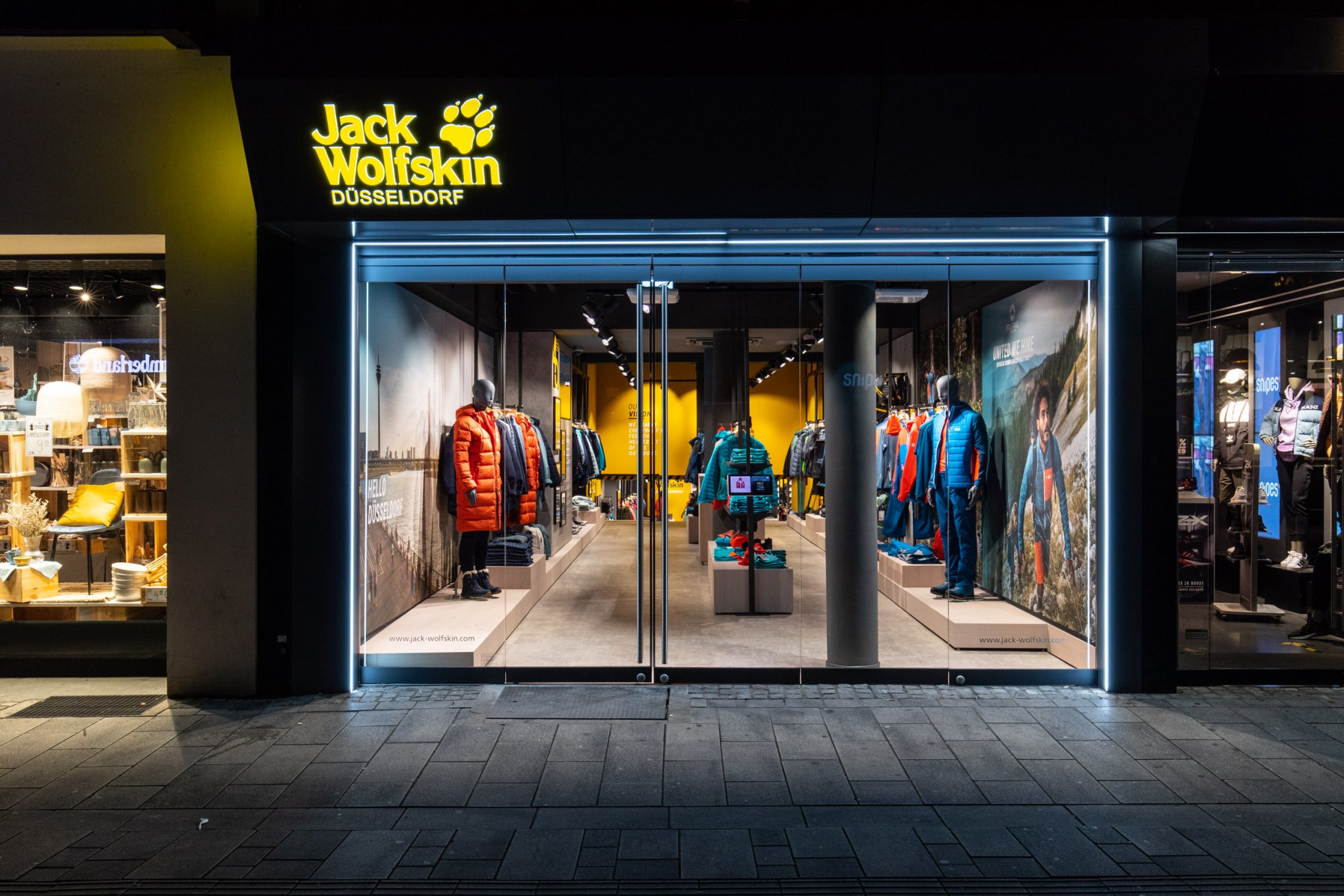 Jack Wolfskin 新店设计 | 环保可持续的都市风格-0