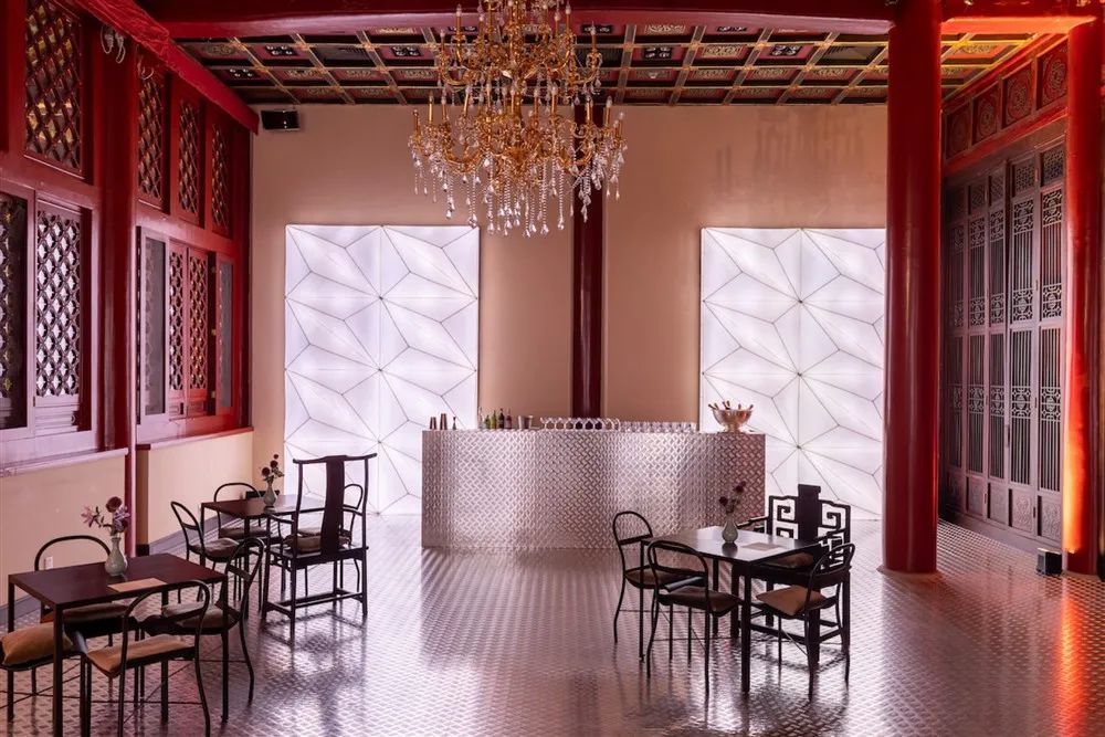 PRADA 北京时装秀空间设计丨中国北京丨AMO-6