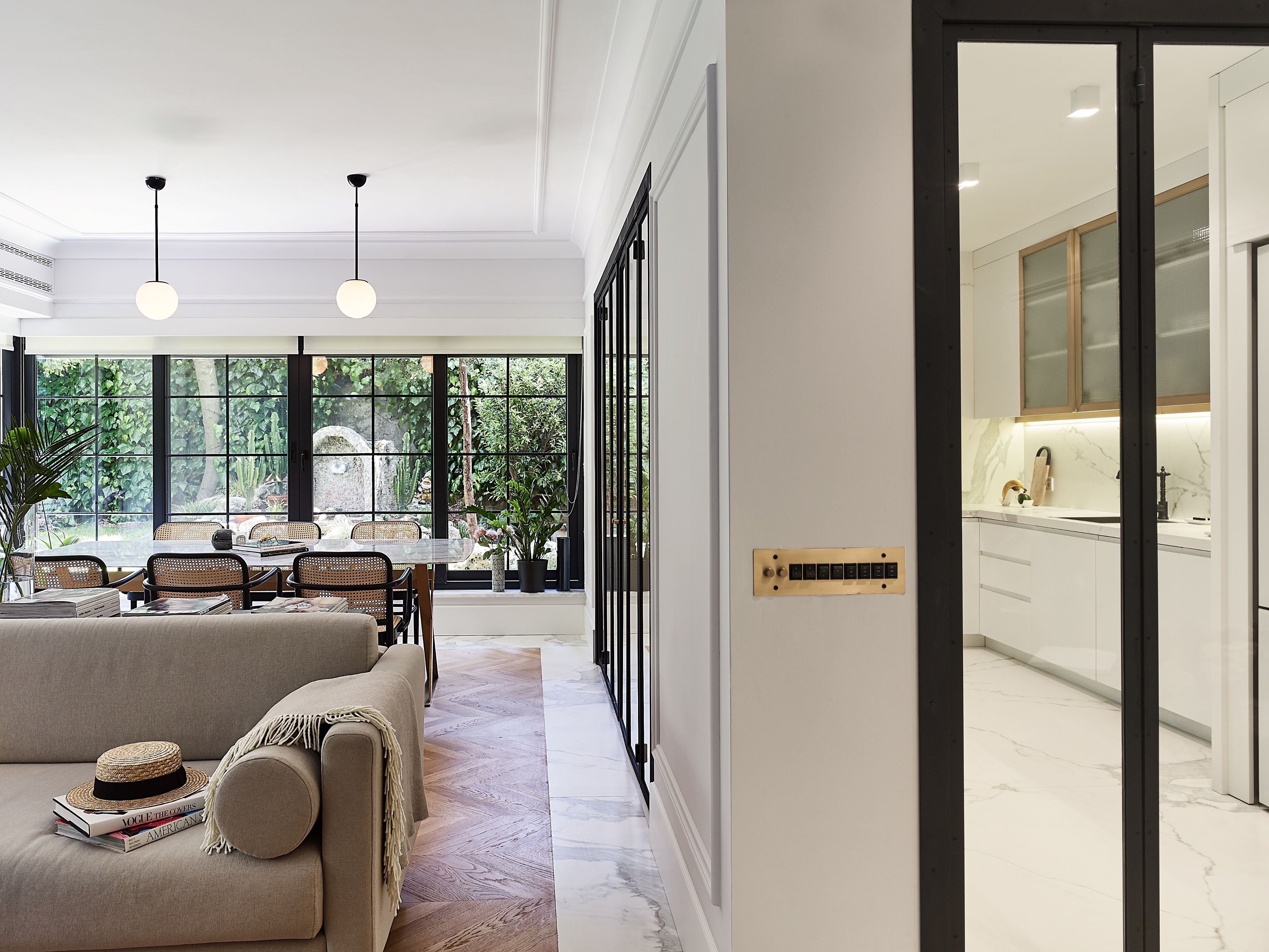 伊斯坦布尔高端住宅区的热带风格公寓设计-14