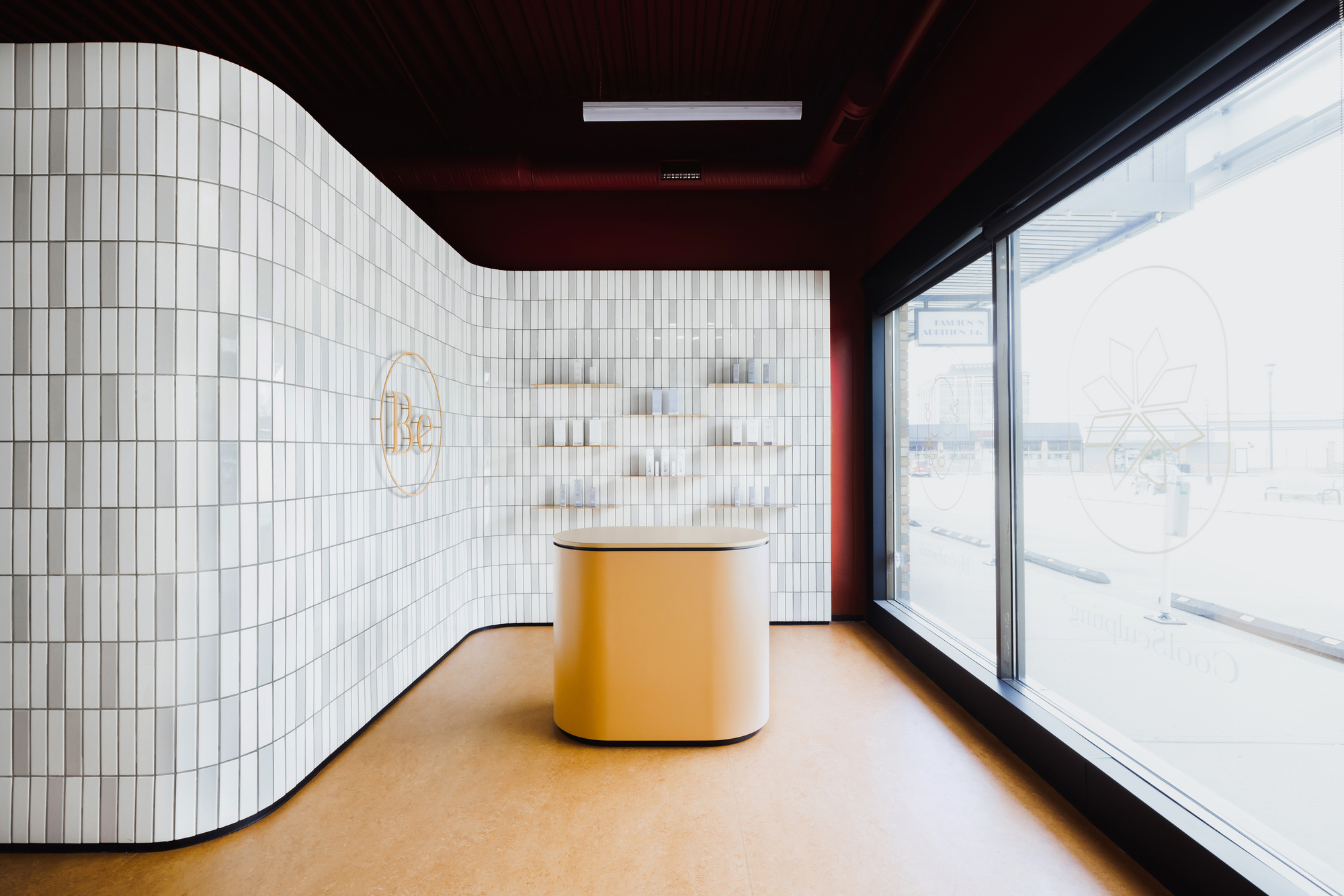 美容编辑诊所丨加拿大丨Sturgess Architecture,Bold Workshop-0