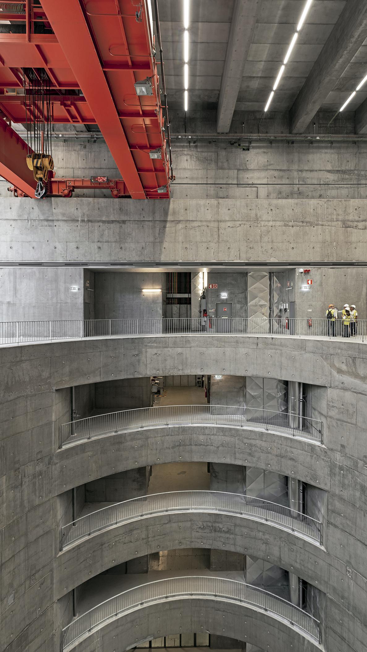 嵌入山体的生态能源站 · 葡萄牙 Foz Tua 水电站-16