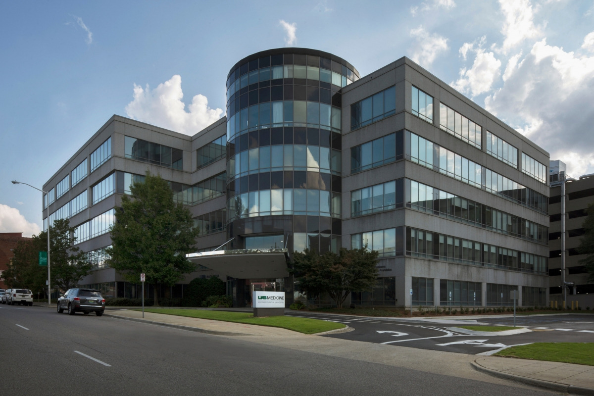 Gresham Smith 打造 University of Alabama Birmingham Hospital’s Whitaker Clinic 新形象-20