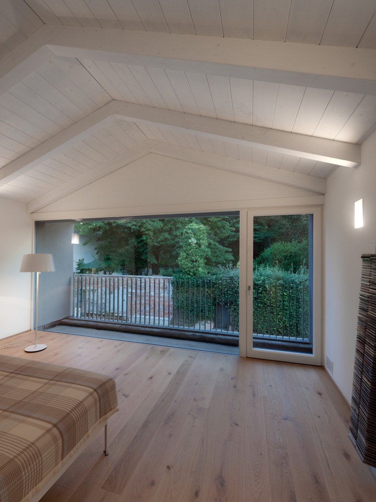 意大利 Treviso 郊区“T”形住宅设计-88