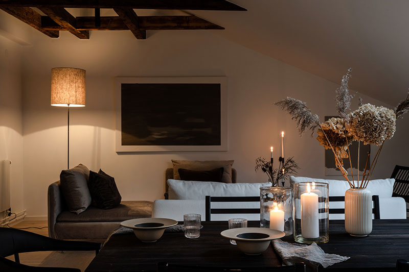 瑞典时尚阁楼公寓 | 玻璃隔墙与木梁的完美结合-13