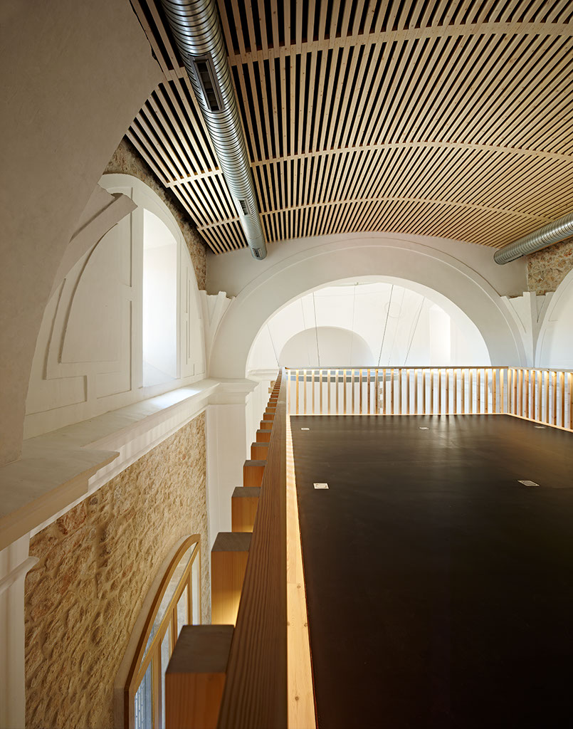 西班牙 16 世纪教堂复兴 | 多功能活动空间-45