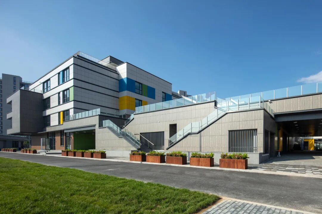 我向往的“神奇学校”，学习有社区，老师不用办公室，让每个孩子“闪闪发光”-72