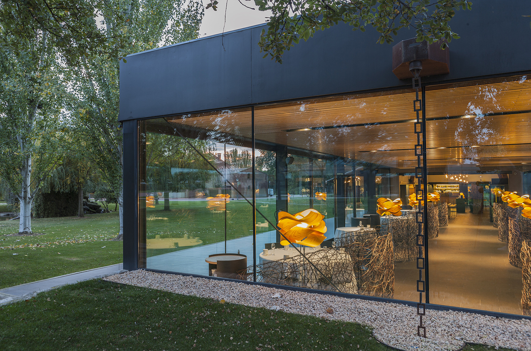 米其林星级餐厅“La Boscana”的自然有机空间-4