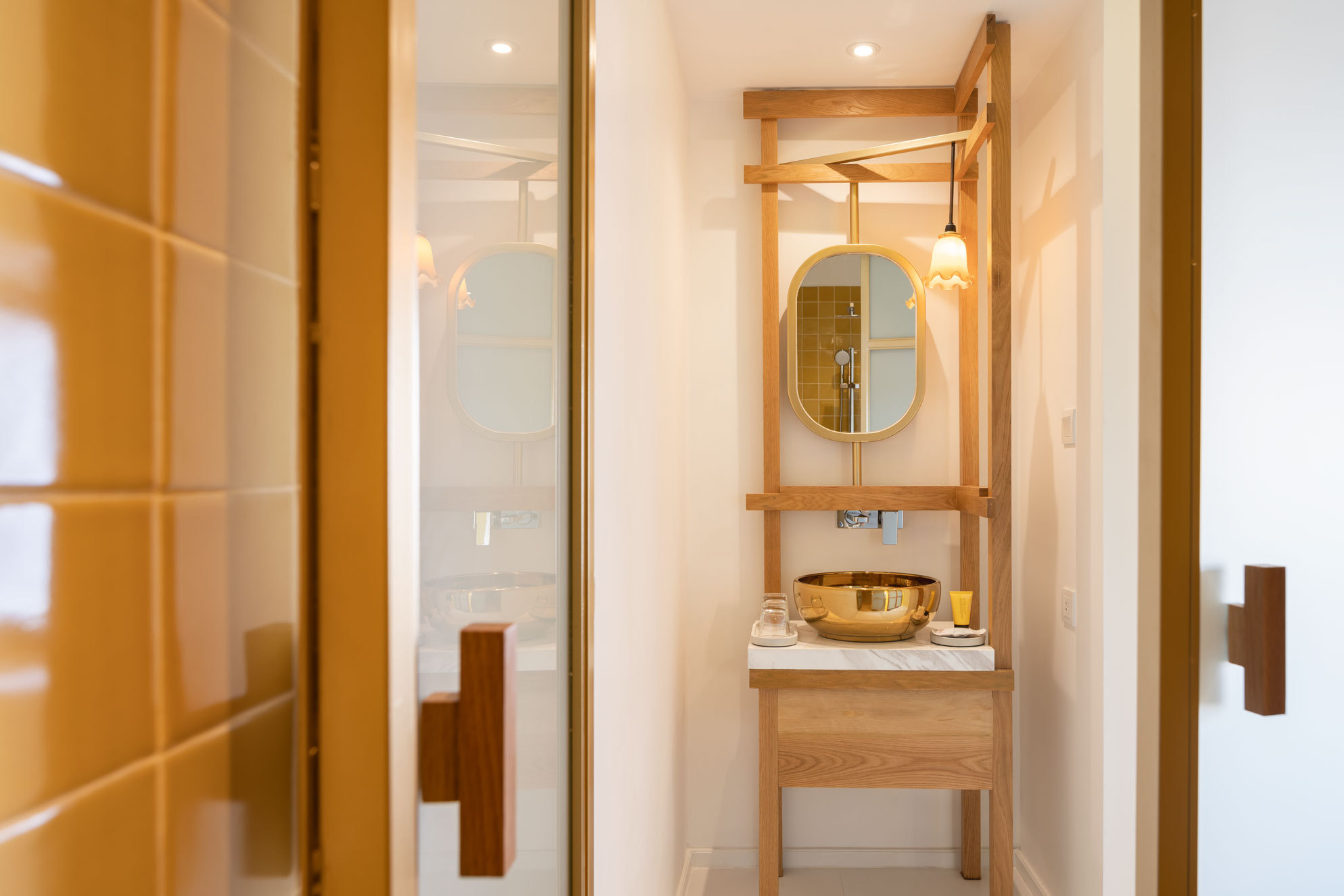 Baan Pomphet Hotel and Restaurant / onion-41