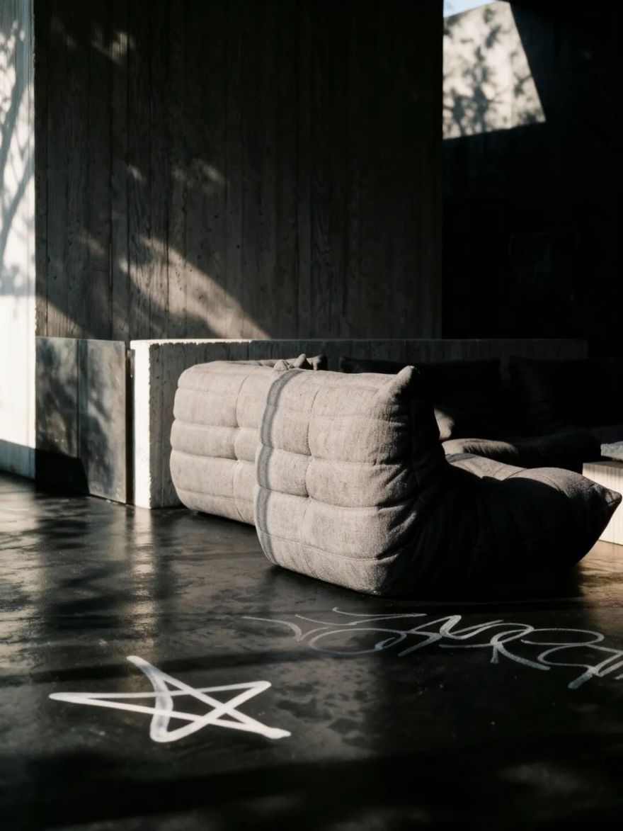 黄颜色设计|JLBS全球旗舰店丨意大利米兰丨上海黄颜色建筑设计有限公司-78