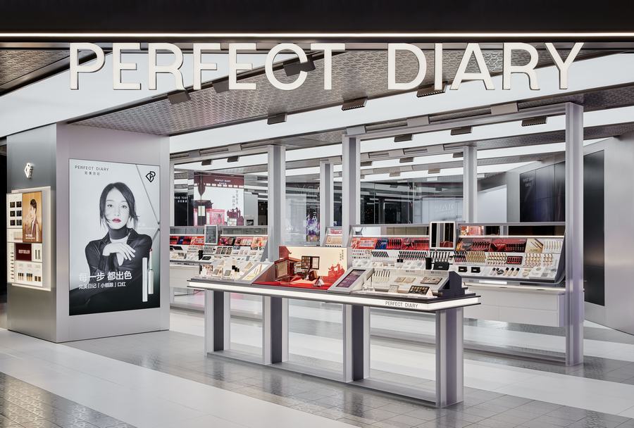 完美日记杭州湖滨in88旗舰店，店铺延续了品牌的不受限制的美 - 米尚丽零售设计网 MISUNLY- 美好品牌店铺空间发现者-1