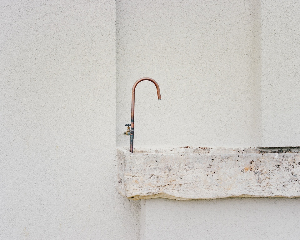 阿尔卑斯山下木结构小屋，法国 / studio razavi architecture-21