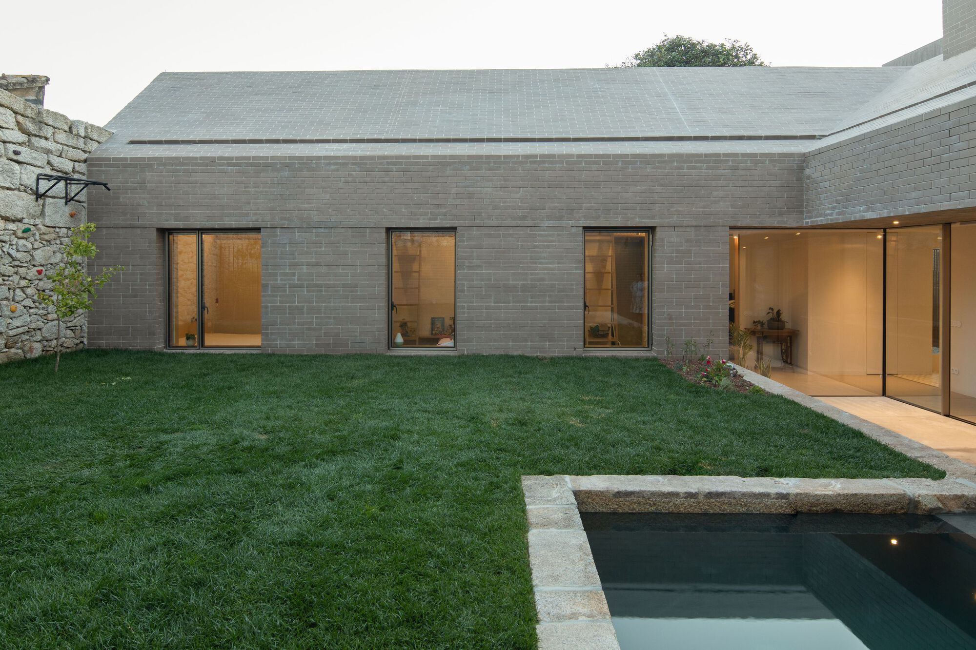 Rua Direita de Francos 住宅丨葡萄牙波尔图丨WeStudio + MADE Office-9