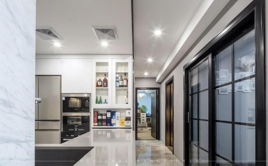 灰色调开放式家居设计,巧妙收纳空间利用-25