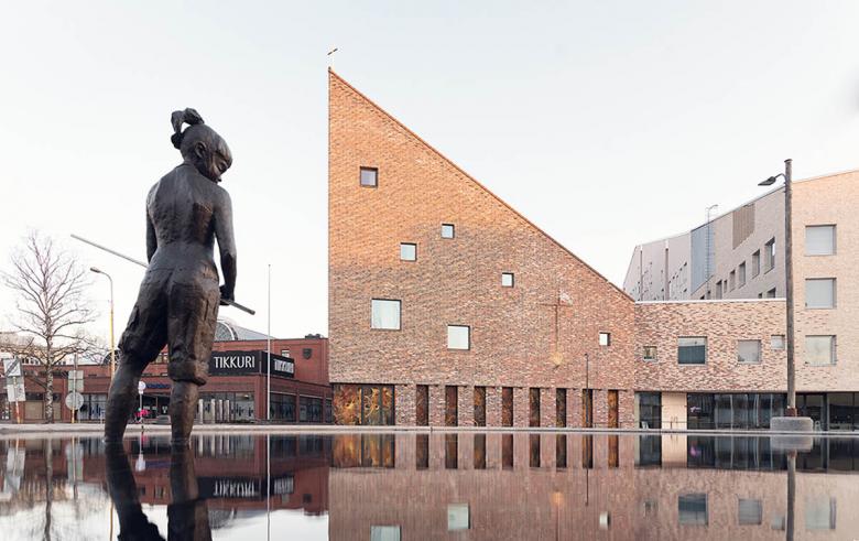 迪古里拉教堂和住宅丨芬兰万塔-0