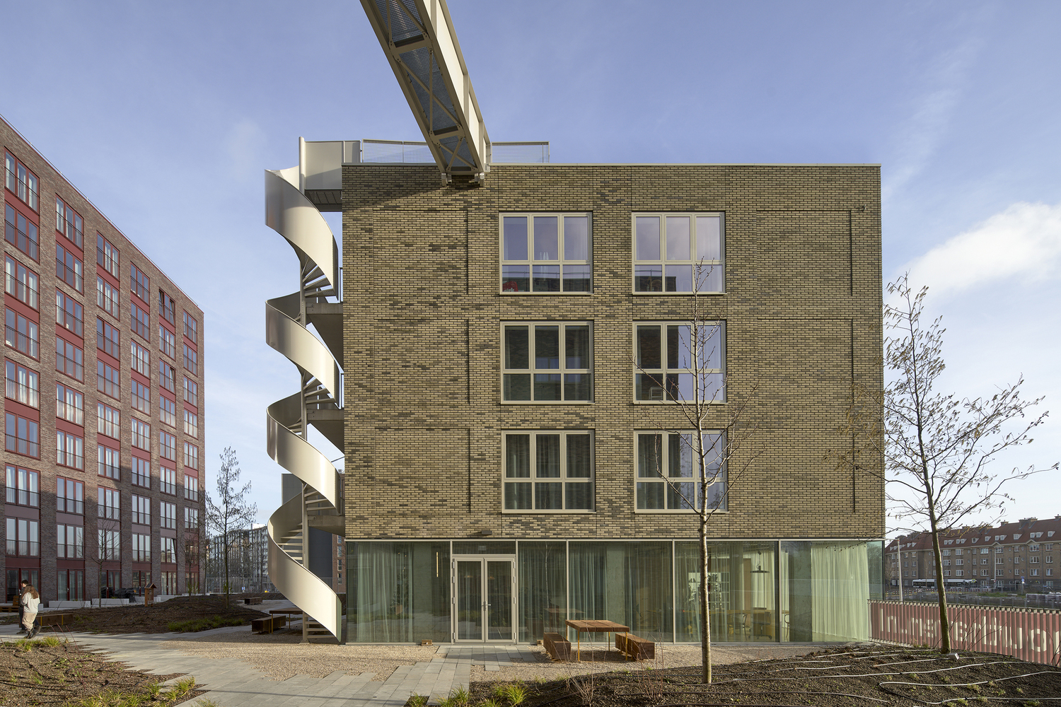 阿姆斯特丹智能紧凑公寓共享生活空间丨荷兰阿姆斯特丹丨Shift architecture urbanism-13