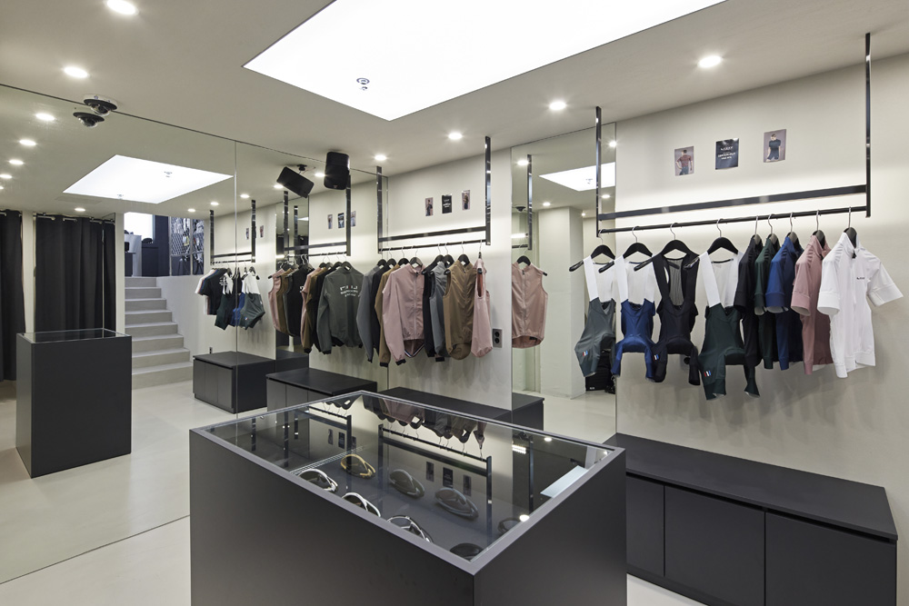 高级运动服装店设计，打造现代与传统的完美融合-7