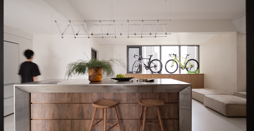 180m²现代风四口之家-6