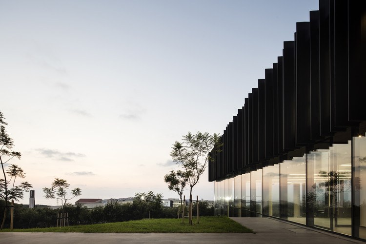 Sheikh Nahyan Centre for Arabic Studies - Intercultural Dialogue  Fouad Samara Architects-41