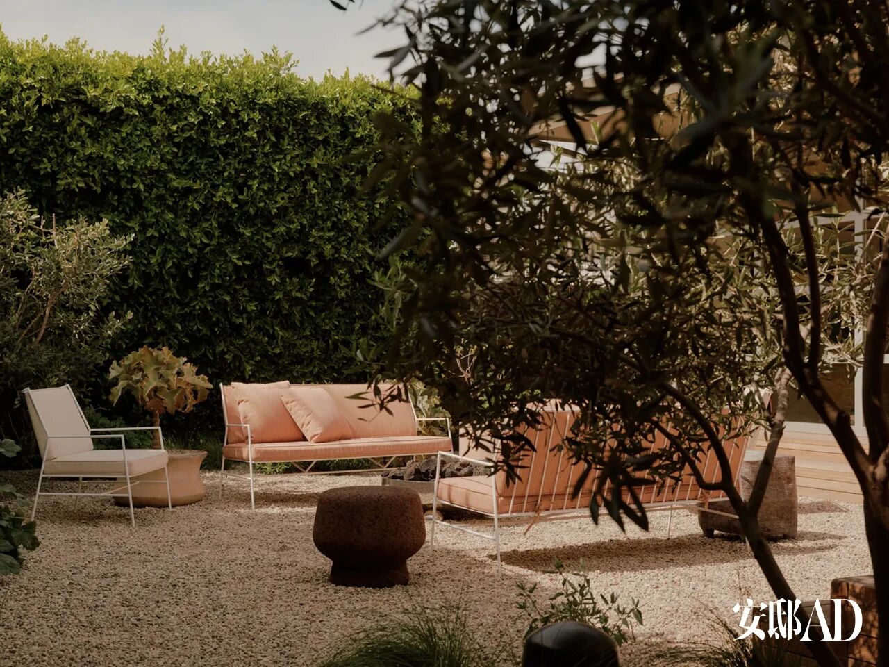 洛杉矶西区老宅改造项目丨美国洛杉矶丨Studio MUKA设计工作室(扎比·穆斯塔法,内达·卡赫萨兹)-6