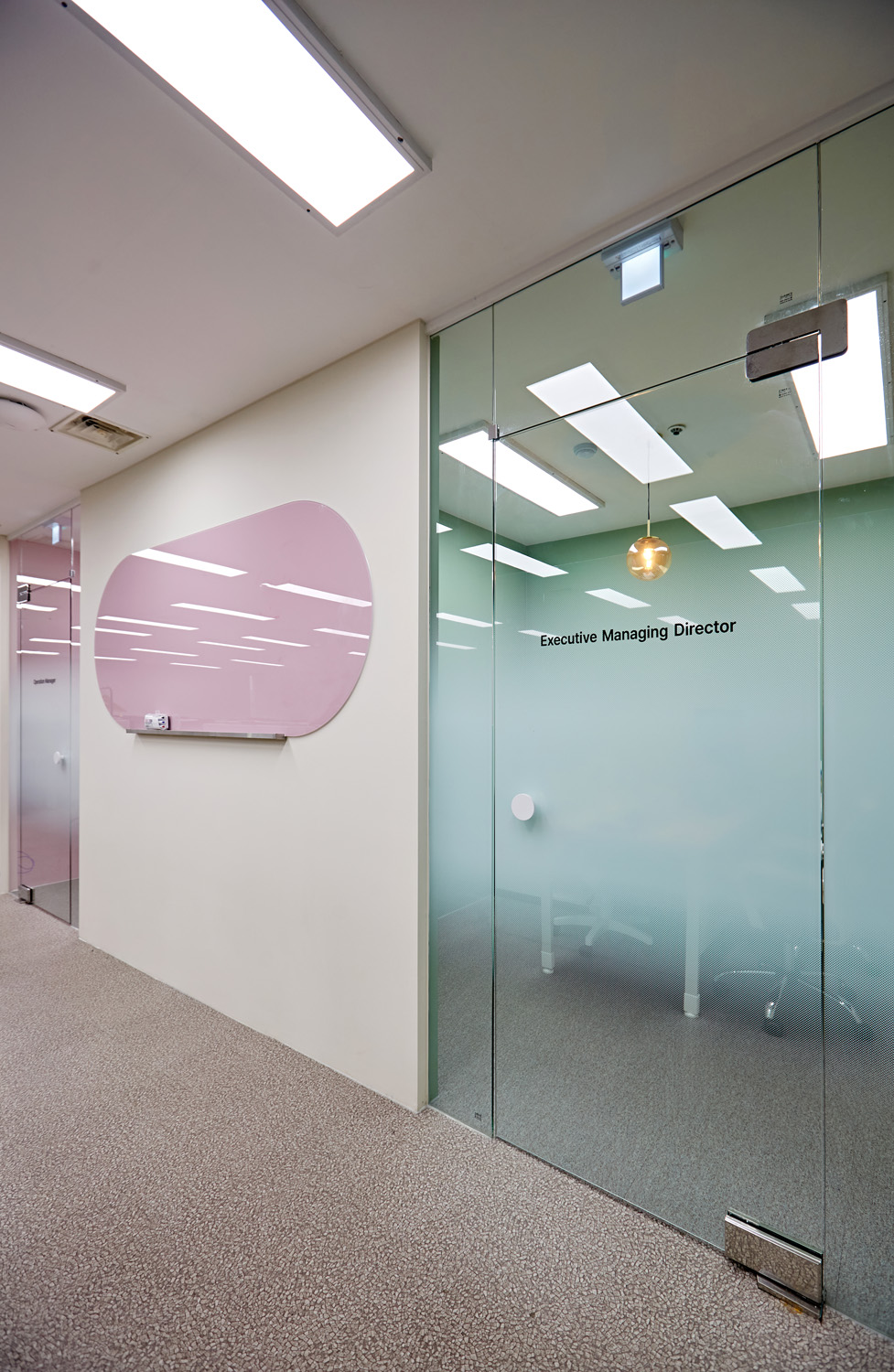 CS 共享办公空间 | 极简设计的 115 平米办公室内饰-33