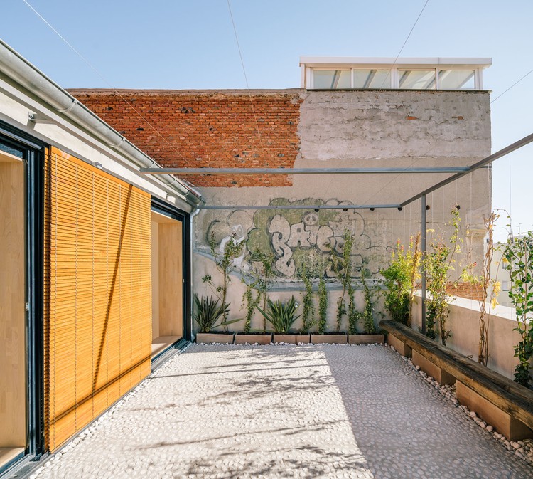 马德里阁楼的奇幻空间-18