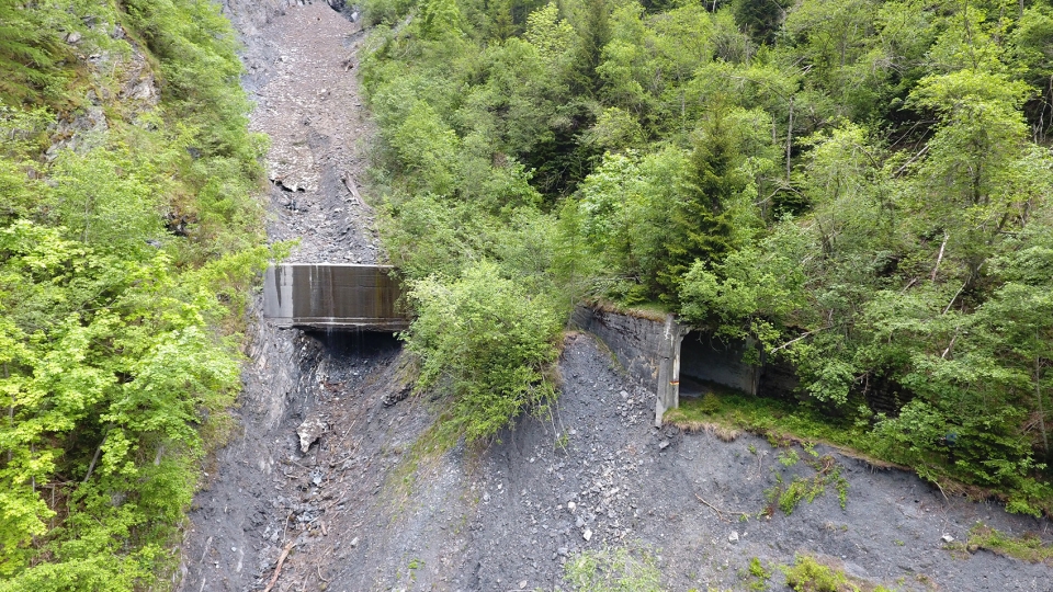 瑞士 Safiental 艺术双年展 | 垂直与水平的美学探索-13