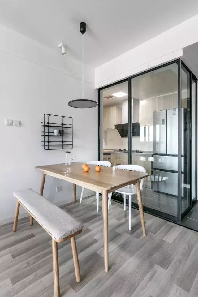 95后夫妻只留一间卧室?116㎡极简风,简约大方-7