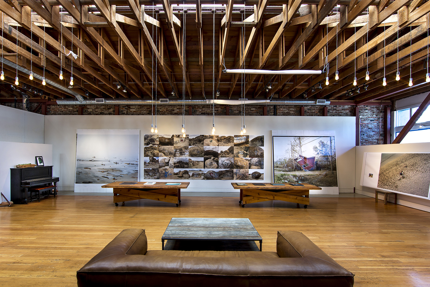 重塑历史 | 摄影师理查德·米斯拉奇的摄影工作室-19