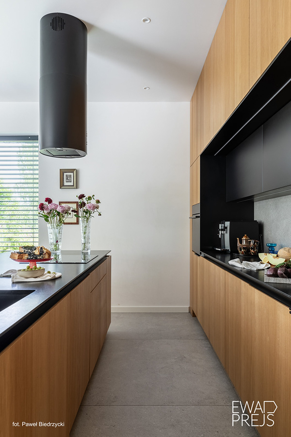 Interior in Mikołów - raw minimalism vs warm coziness-16