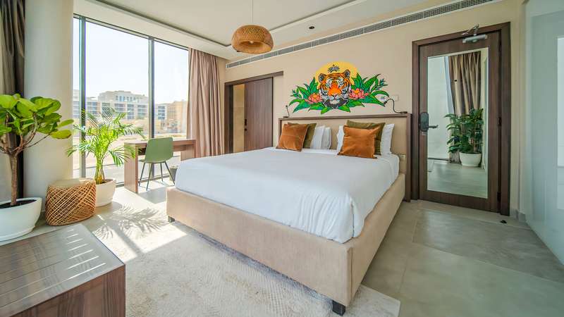 网络附属存储住宅；网络附加存储房屋（在IT领域，NAS是Network Attached Storage的缩写，指网络附属存储、网络附加存储，结合语境House可推测此处NAS House是与网络存储相关的房屋概念，不过该表达不太常规，如果有更具体语境，翻译会更准确） 丨4SPACE Design及多家迪拜室内设计公司-6