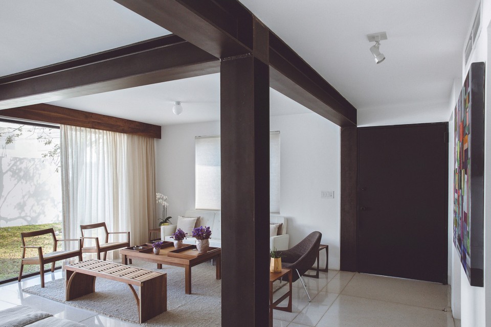 75平“黑色巨石”住宅 ︱Isauro Huizar-17