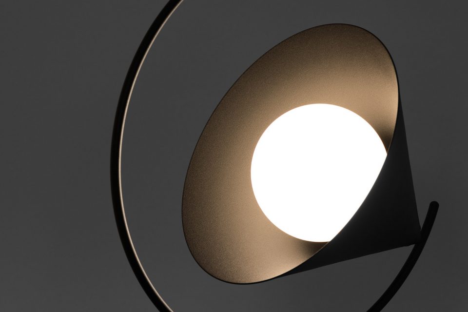 子午线台灯 | 克罗地亚 Regular Company 的简约几何设计-7