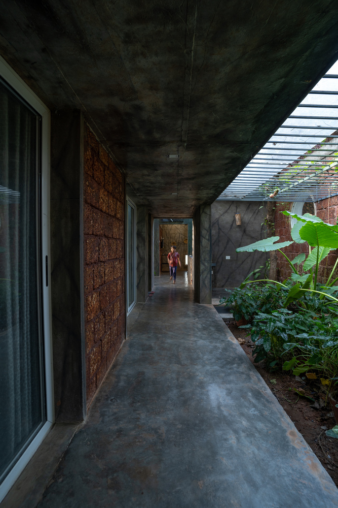 自然共生 · 印度艺术家住宅设计丨A Line Studio-30