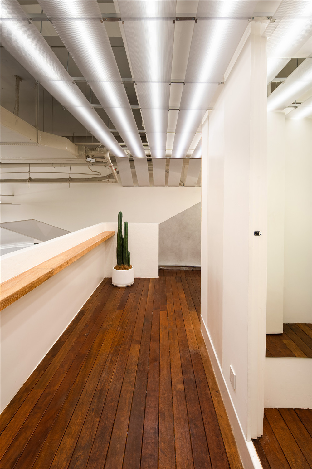 RacingRED骑行训练中心丨中国上海丨几平方建筑-41