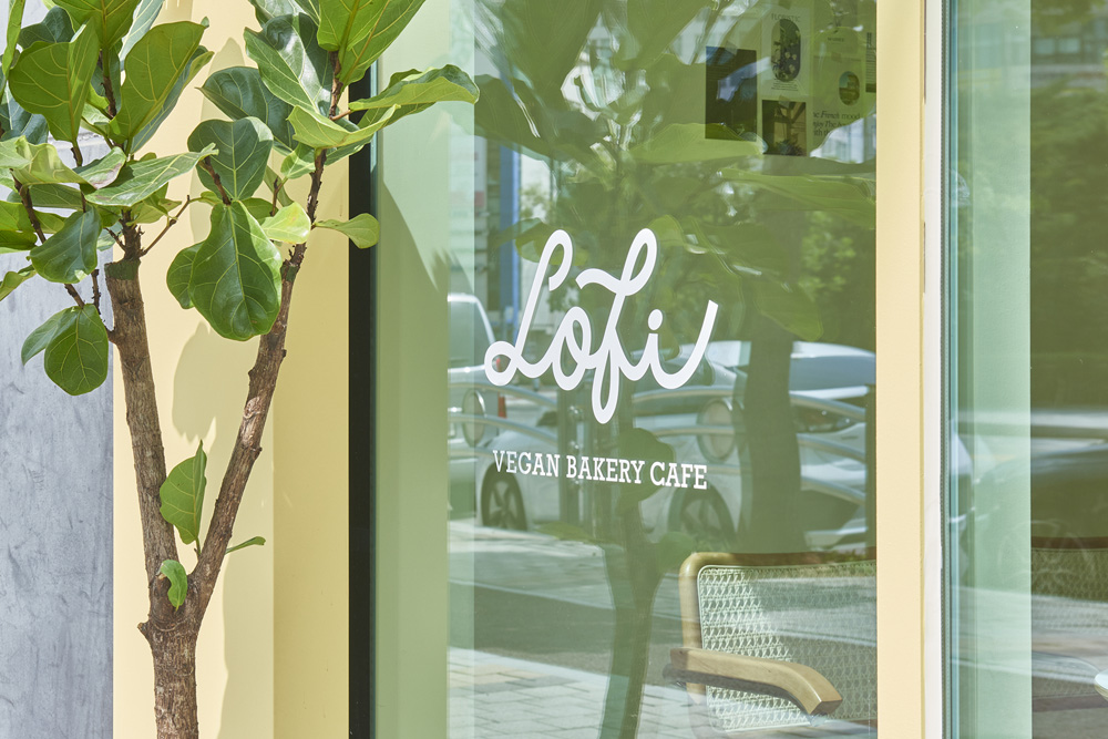 温馨 18 坪咖啡厅，黄色外观加分-18