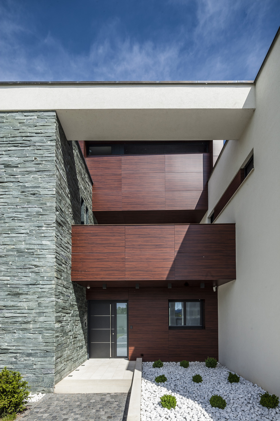 lake side duplex house-18