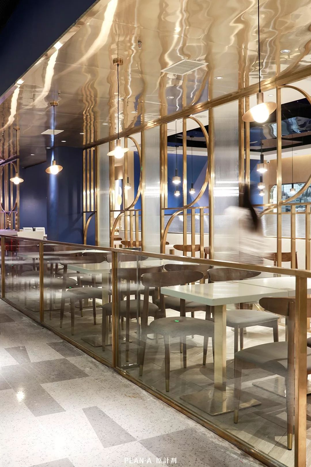 广州美林 M·LIVE 天地“点港点造”餐厅,蓝色主调展现创新精神-50