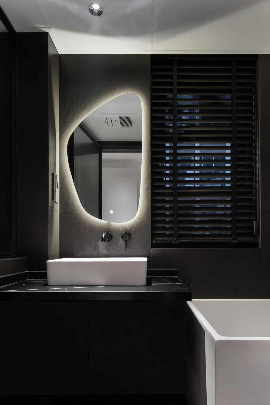 极简黑白灰空间丨姚轻轻-58