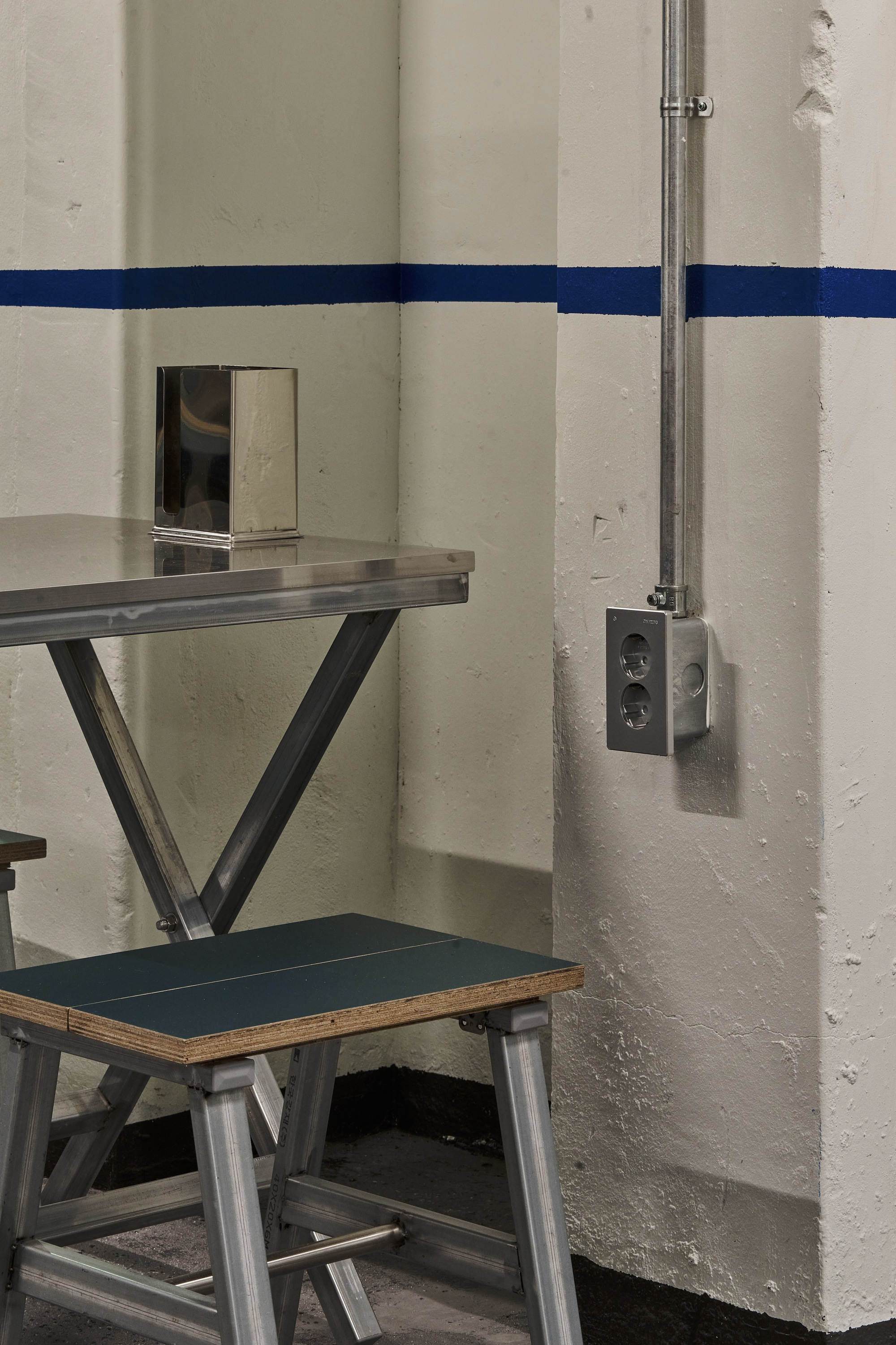 脏脏韩式室内街头酒吧丨韩国首尔丨omostudio-40