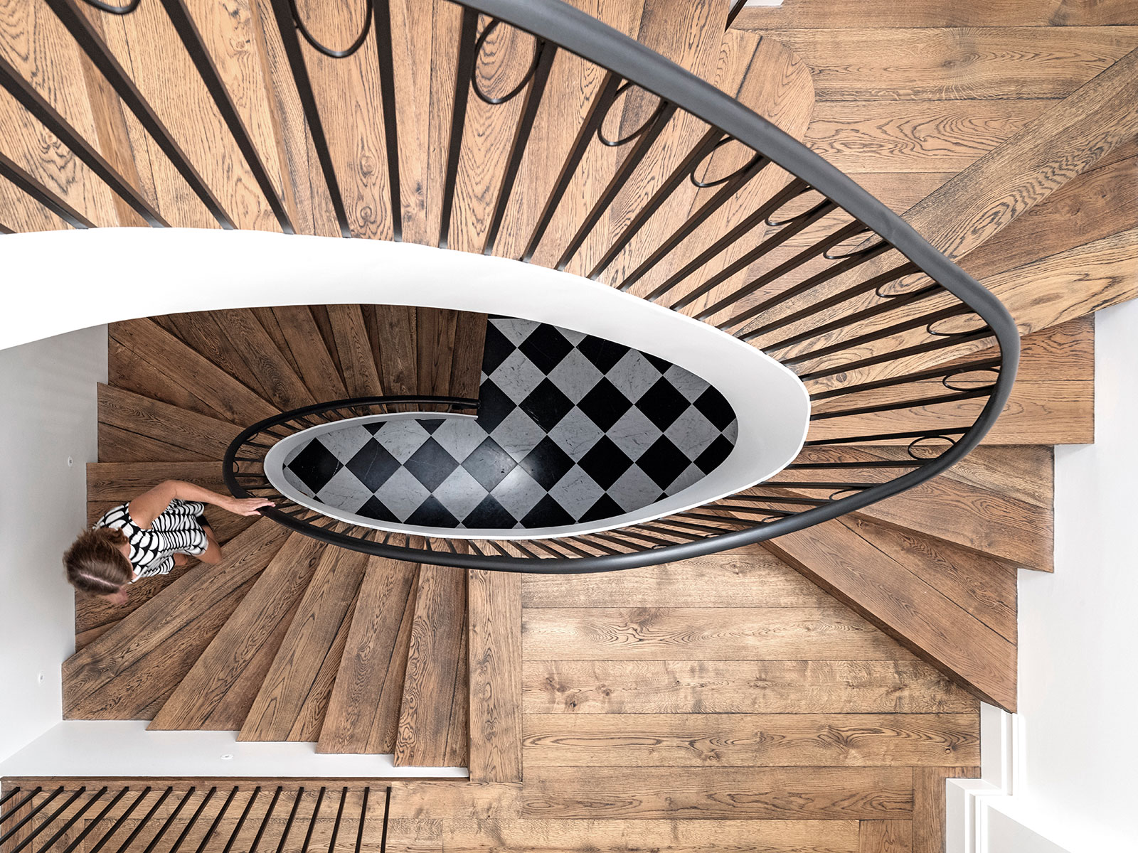 双峰传奇 | 重焕生机的安妮女王风格住宅-12